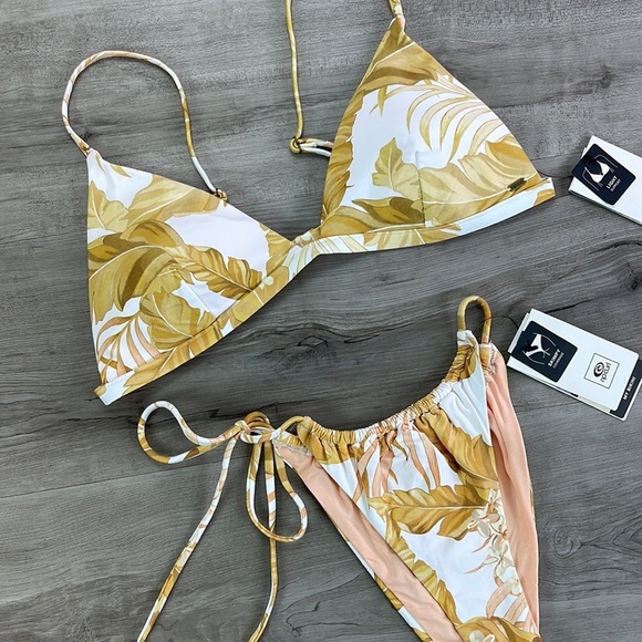 ☀️RIP CURL☀️ NAMOTU FIXED TRI NAMOTU SKIMPY PANT BIKINI SET - Picture 6 of 15